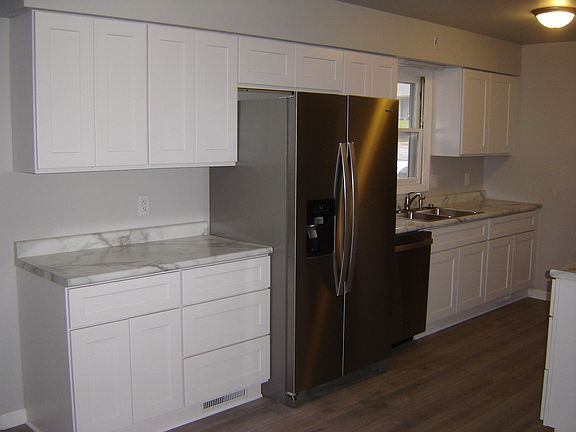 4th image of 2700 Burritt St NW