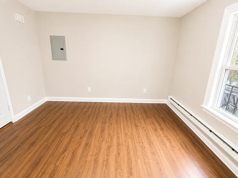 205 Peshine Ave #3 — Photo 5
