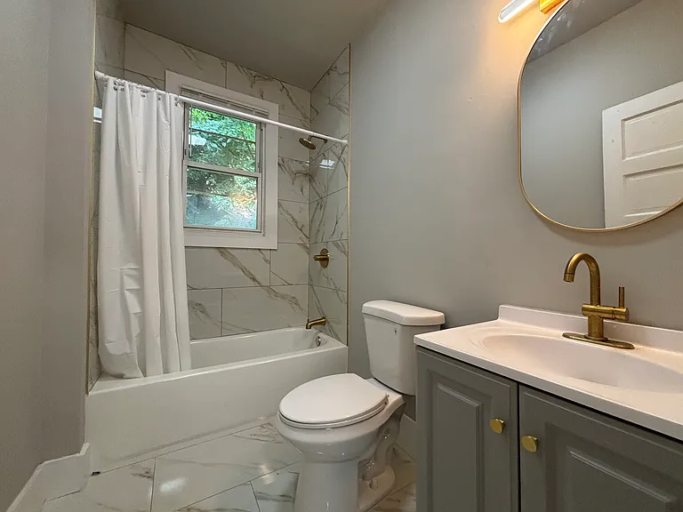 346 Goffe St #2 — Photo 6