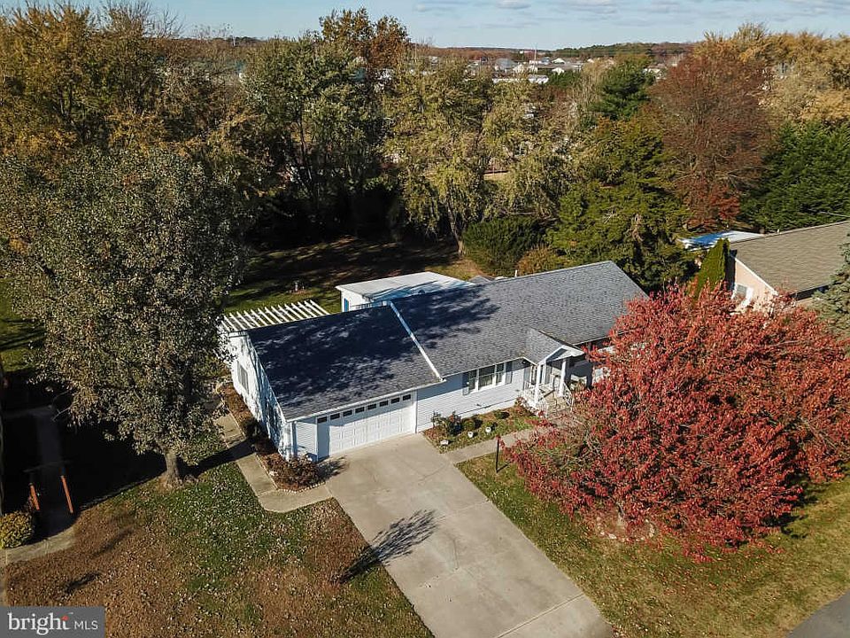 1st image of 34481 Spruce Dr