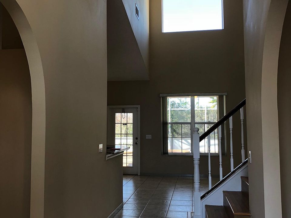 1st image of 2958 Smithfield Dr