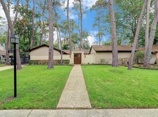 10110 Holly Springs Dr, Houston, TX 77042