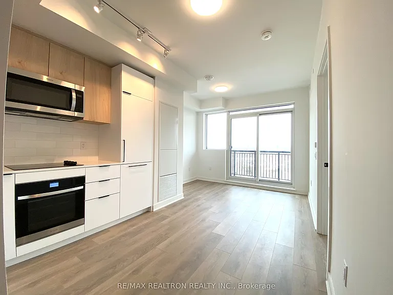 1185 Dupont St #1203 — Photo 8
