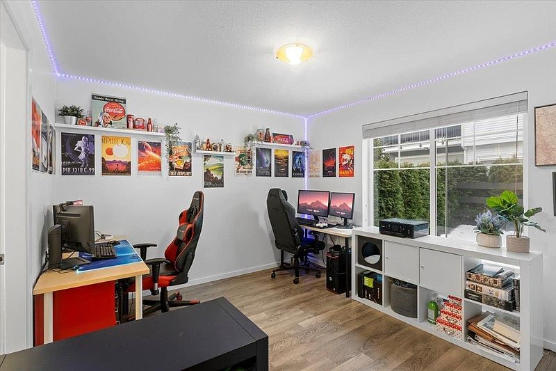 Surrey Townhouse for rent - 4 Bedrooms — photo 6