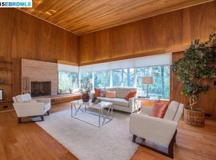 7100 Pinehaven Rd, Oakland, CA 94611
