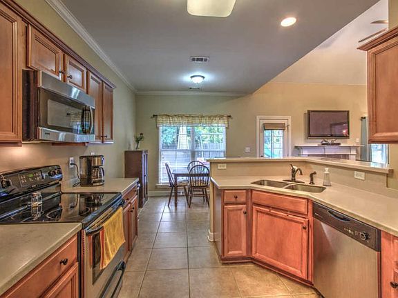 2nd image of 5205 Newton Oak Cir S