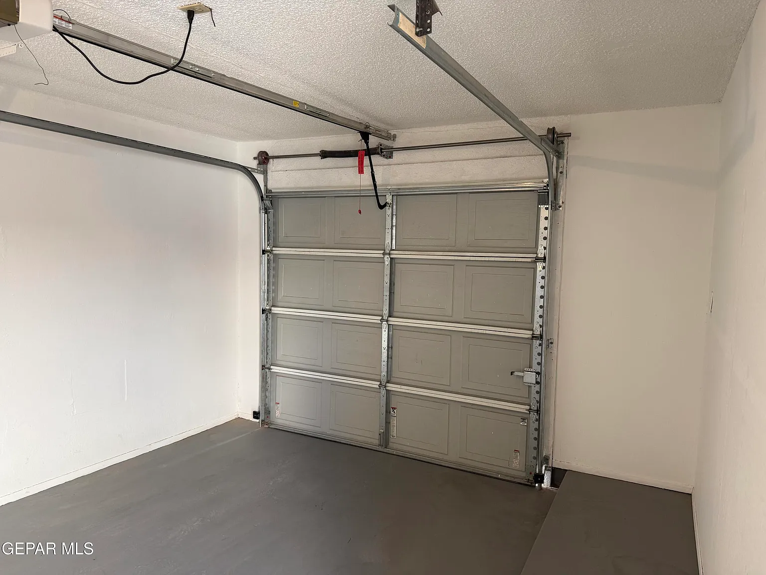 2 bed, 2.0 bath, 847 sqft, $1,300 — Photo 3