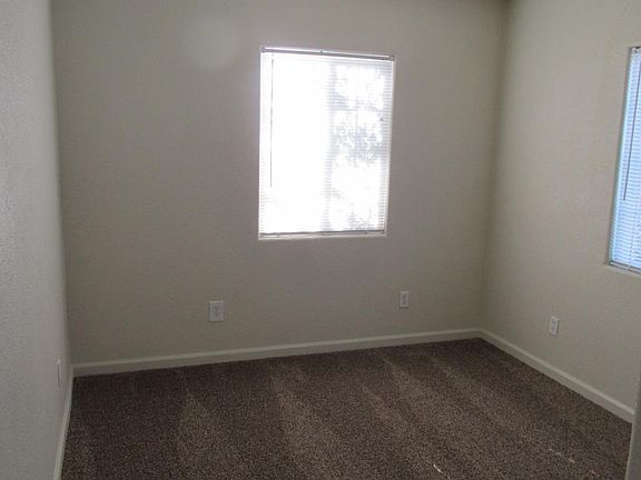 4th image of 3406 21st Ave #1