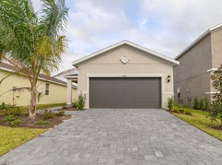 5608 Los Robles Ct, Palmetto, FL 34221