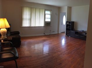 101 Liberty St, Dover, NJ 07801