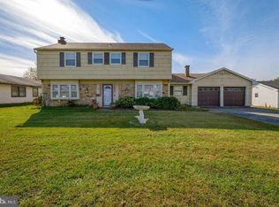 30 Crescent Rd, Willingboro, NJ 08046