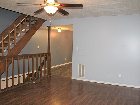 3rd image of 870 Charnwood Ln
