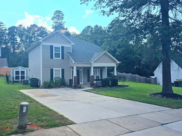 8815 Korniv Dr, Charlotte, NC 28216