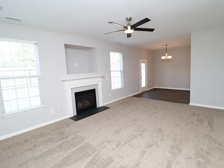 5112 Mabe Dr — Photo 3