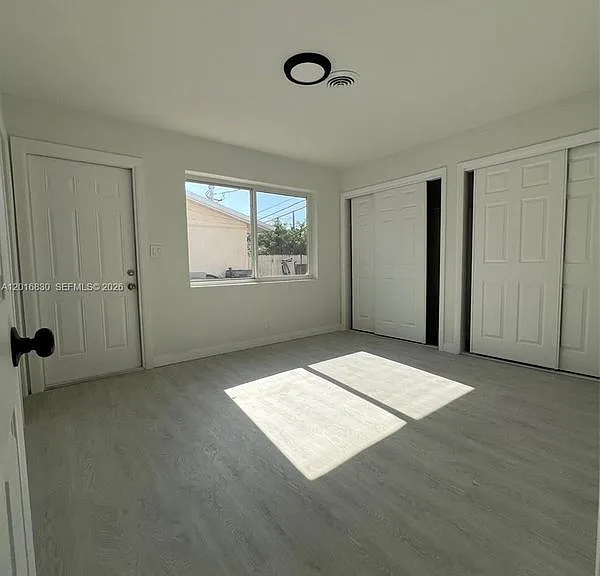 1831 NE 56th St #4 — Photo 4