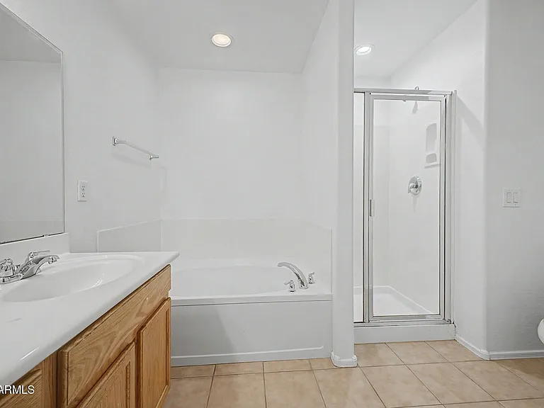8777 W Dahlia Dr — Photo 22