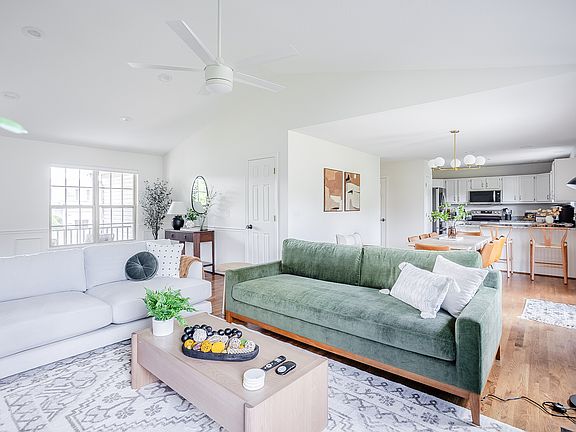 3rd image of 2887 Rochester Ave