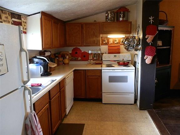 3rd image of 305 W Washington St