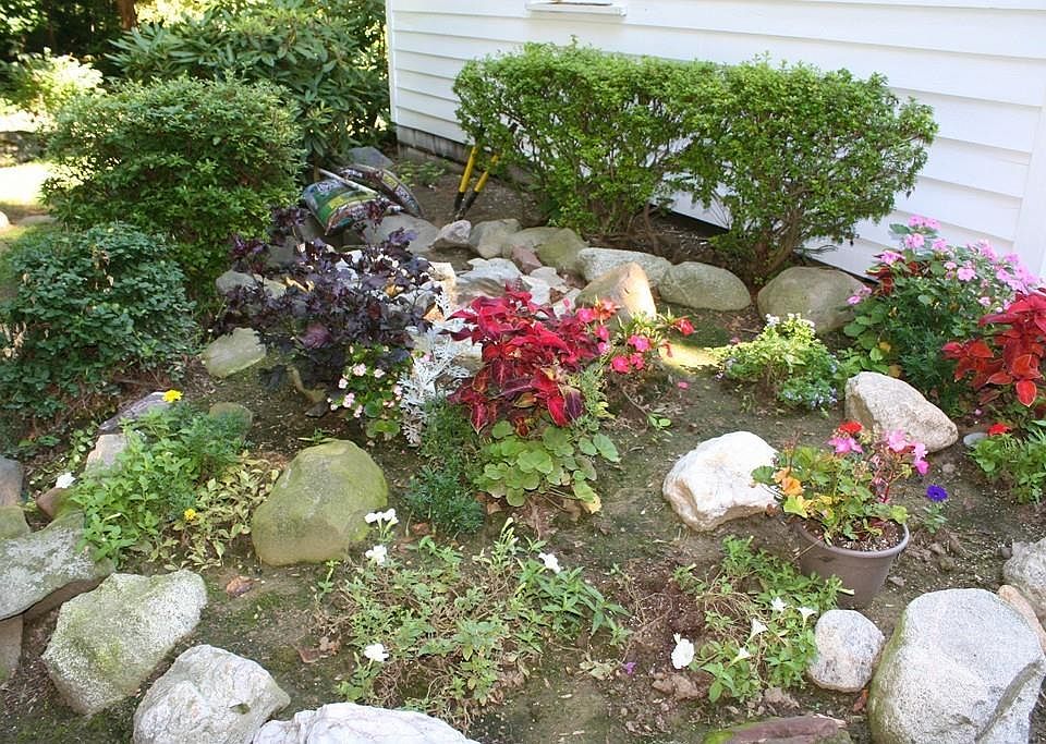 104 Shefford St, Springfield, MA 01107 Zillow