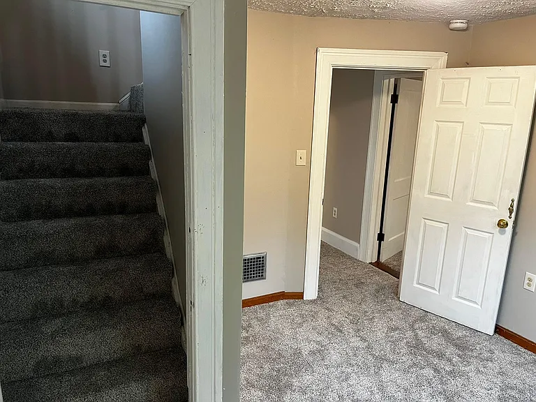 233 Superior St — Photo 25