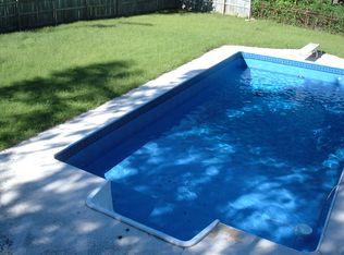 305 Fordham Rd, Manhattan, KS 66503