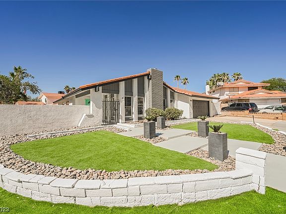 4th image of 3686 Garita Ct