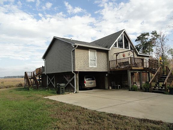 10541 Hwy 1 side