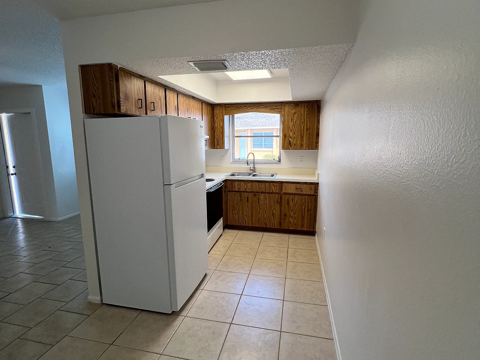 1 bed, 640 sqft, $1,190 — Photo 3