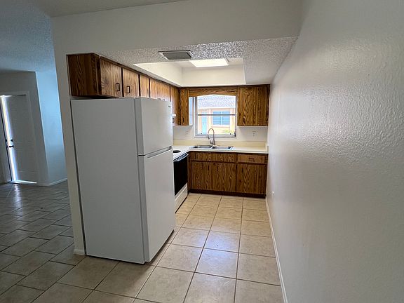 3rd image of 1601 Placida Rd APT 12