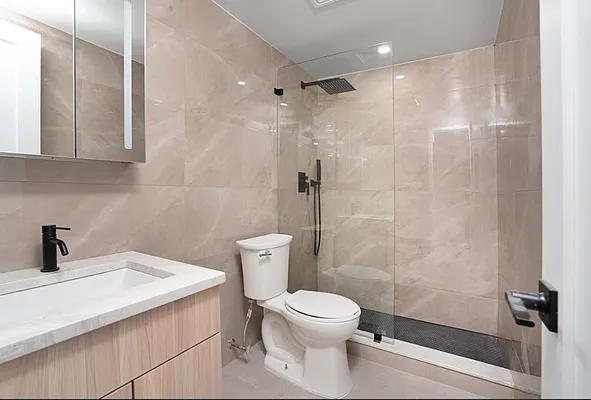 Rented by R New York | media 13