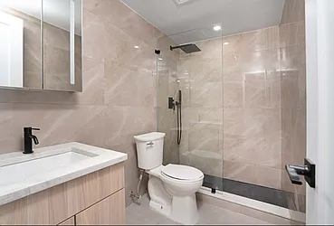 Rented by R New York