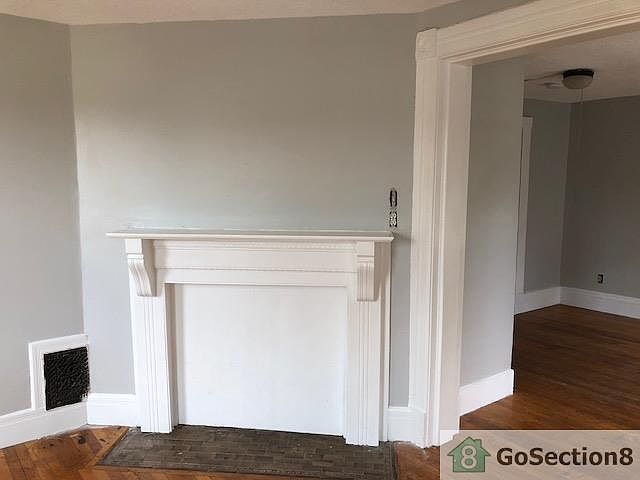 2nd image of 27 Clifford St