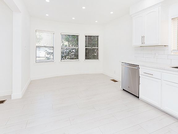 5th image of 600 Glenwood Rd Floor 1