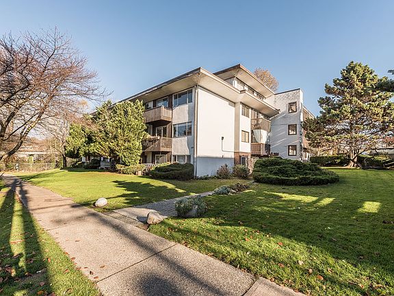 2nd image of 2320 Woodland Dr #19