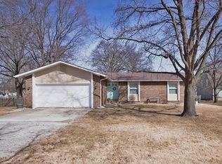 1432 W Delmar Ave, Godfrey, IL 62035