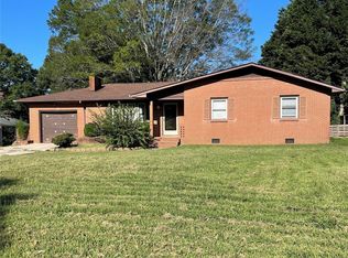 112 Tanglewood Dr, Kannapolis, NC 28081