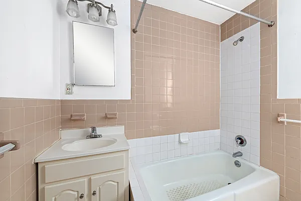 Rented by Compass | media 14