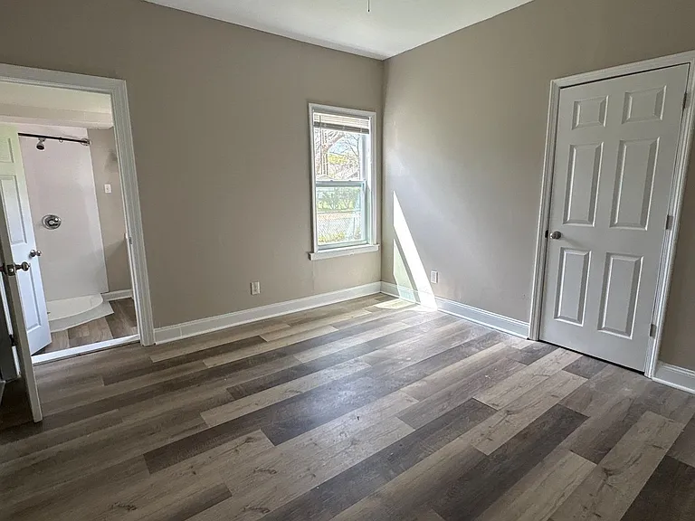 919 Barbara Dr — Photo 15