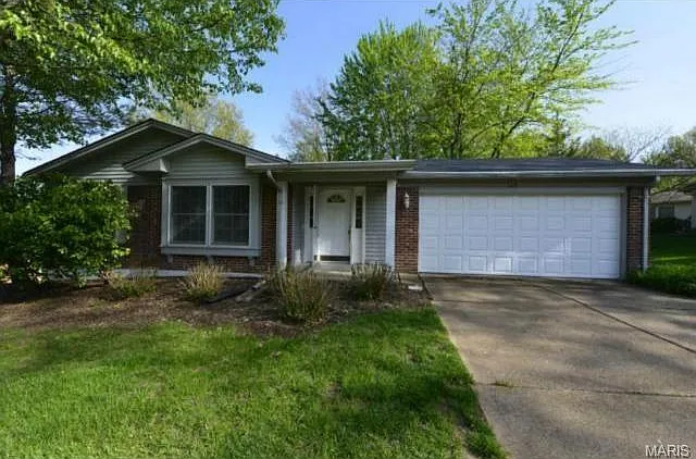 4 bed, 1695 sqft, $2,395 — Photo 3