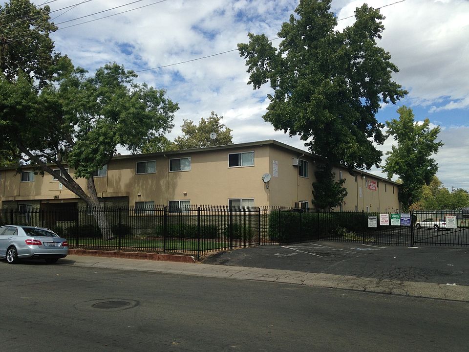 2nd image of 1523 Los Robles Blvd