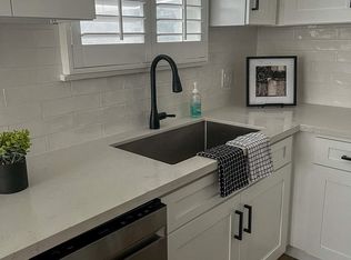 142 30th St., Hermosa Beach, CA 90254