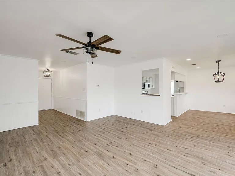 6705 Lancret Hill Dr — Photo 4