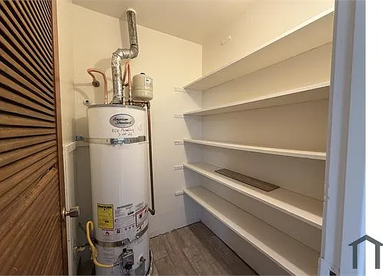 113 Cedar St #4 — Photo 10