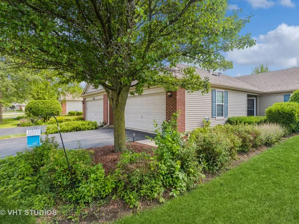 618 S Essington Dr, Round Lake, IL 60073