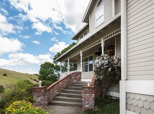 51 Oak Valley Dr, Novato, CA