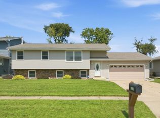 1215 Kaplan Dr, Waterloo, IA 50702