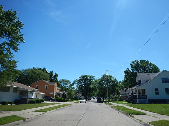 5th image of 7215 Yacht Ave