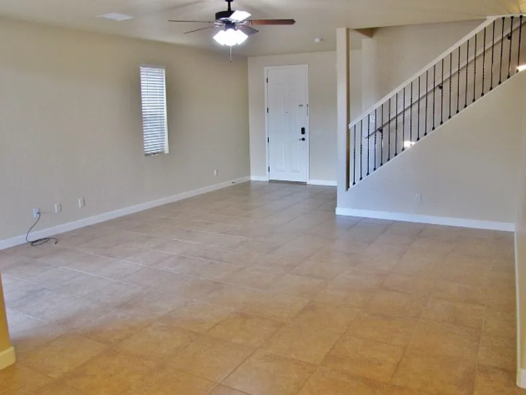 1059 Wagner Pl — Photo 9