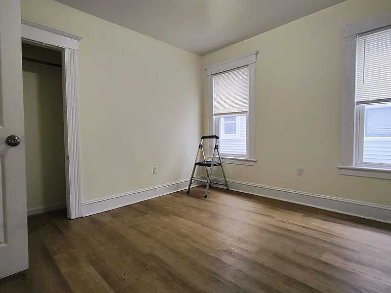 77 Clifford St #1 — Photo 9