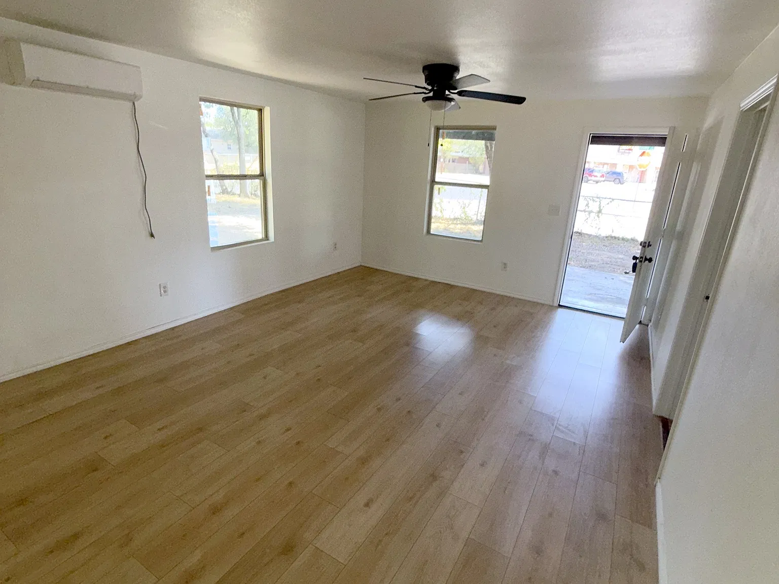 4 bed, 1176 sqft, $2,000 — Photo 3